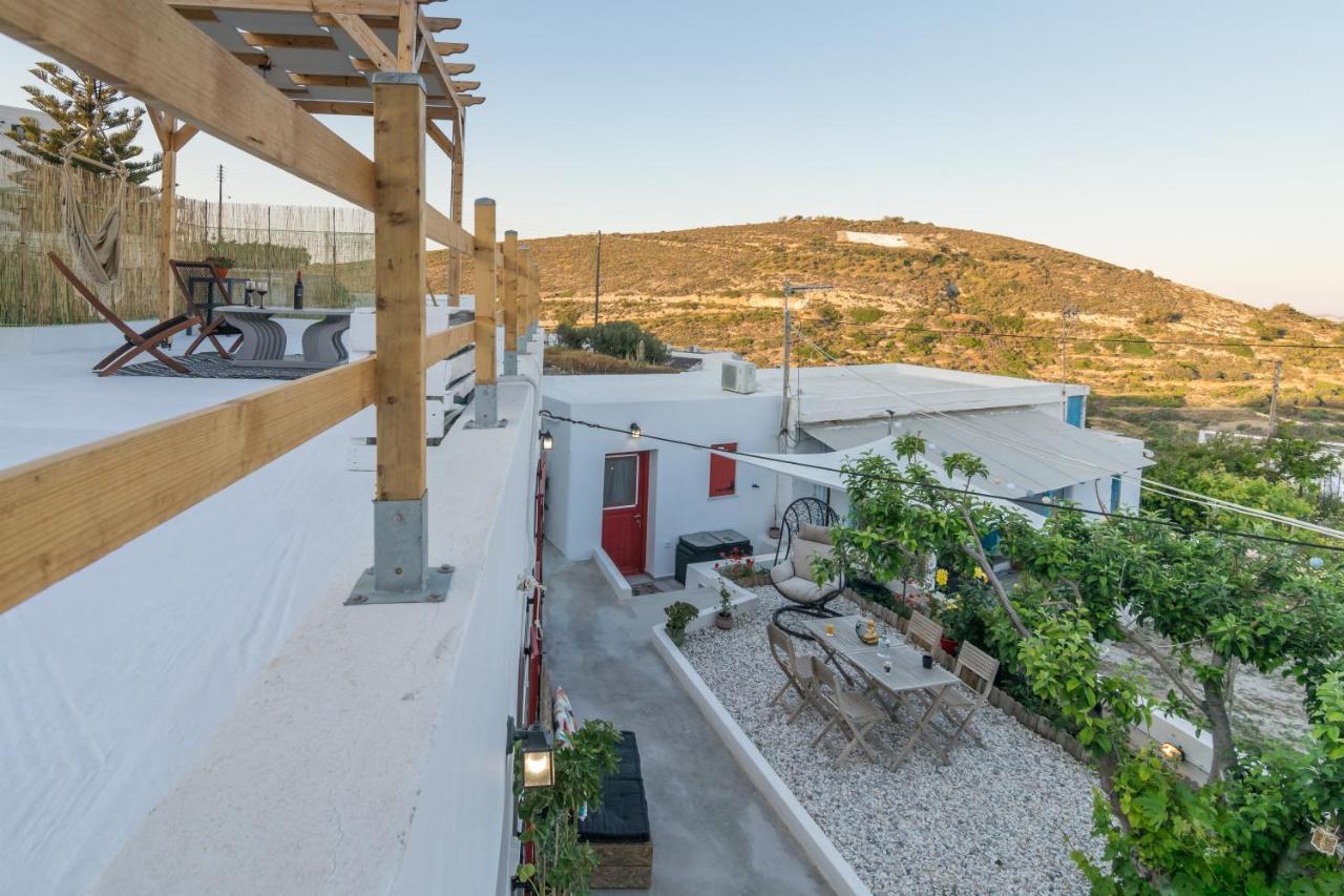 Milos Guesthouse Triovasálos Esterno foto